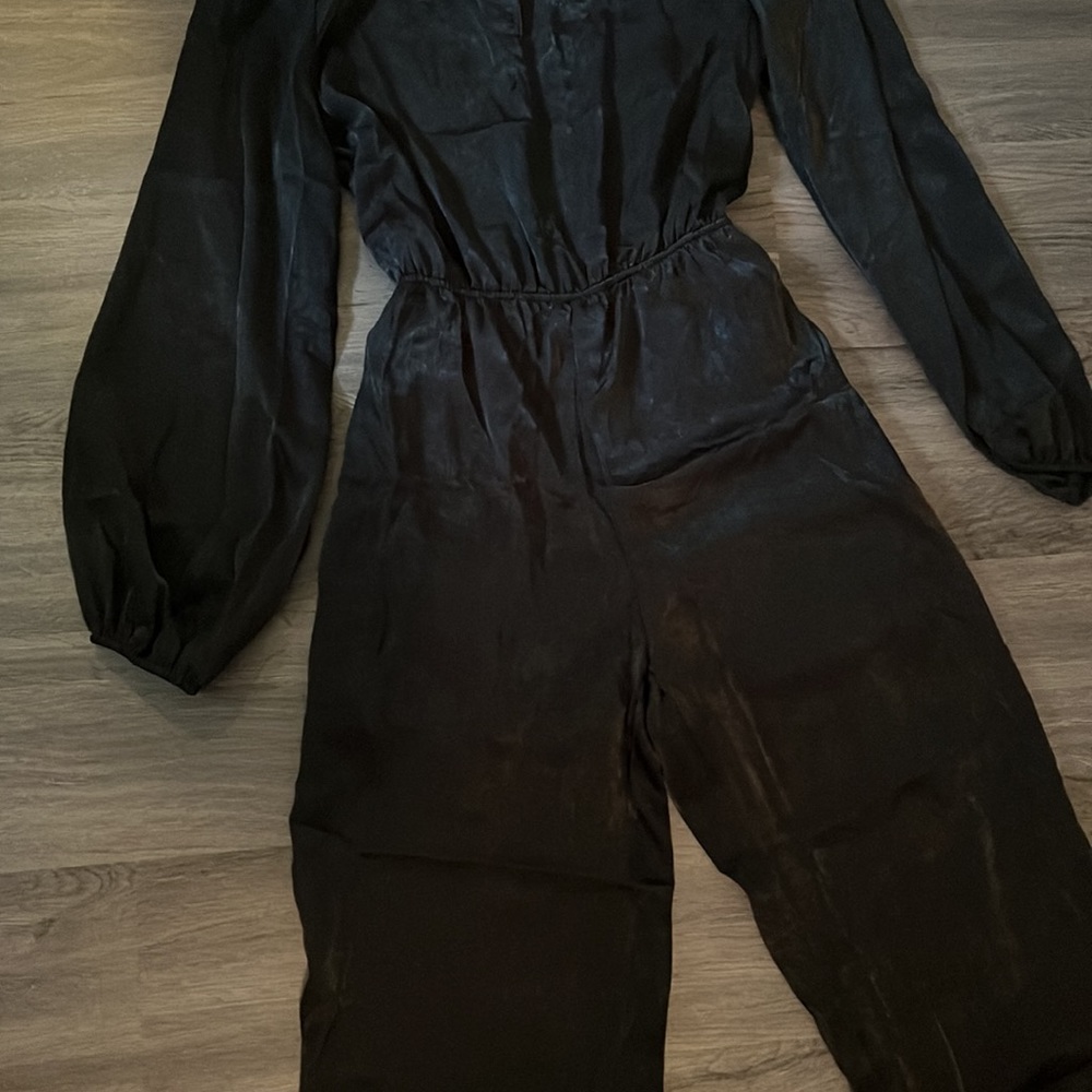 Brand new velvet jumpsuit - Picture 5 of 9